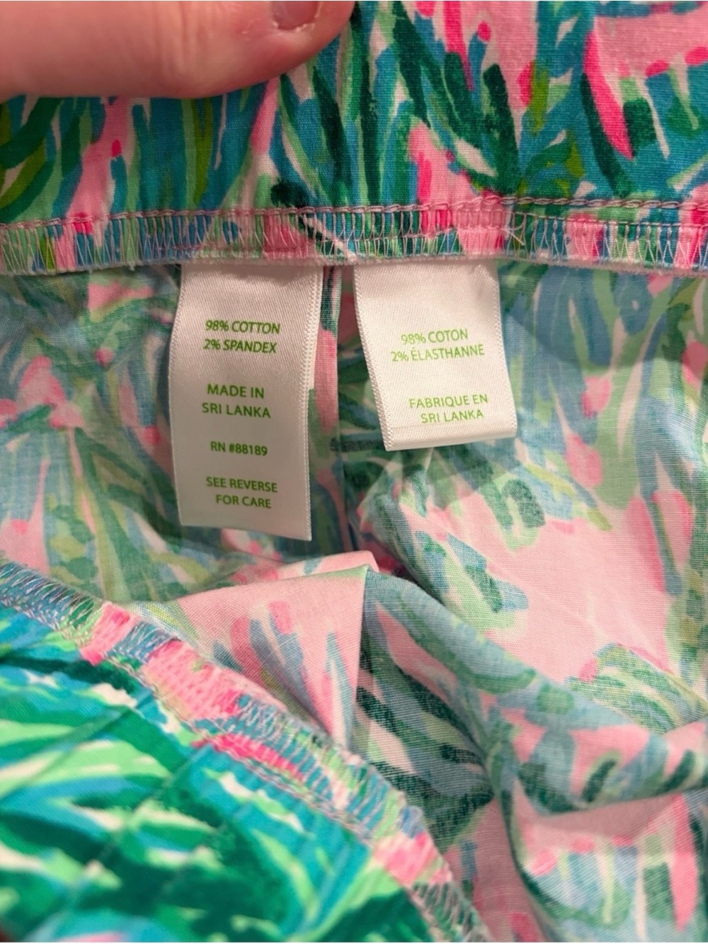 Lilly Pulitzer ocean view shorts. Size large. EUC - Picture 4 of 4